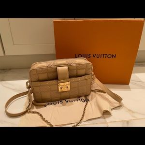 Louis Vuitton Handbag